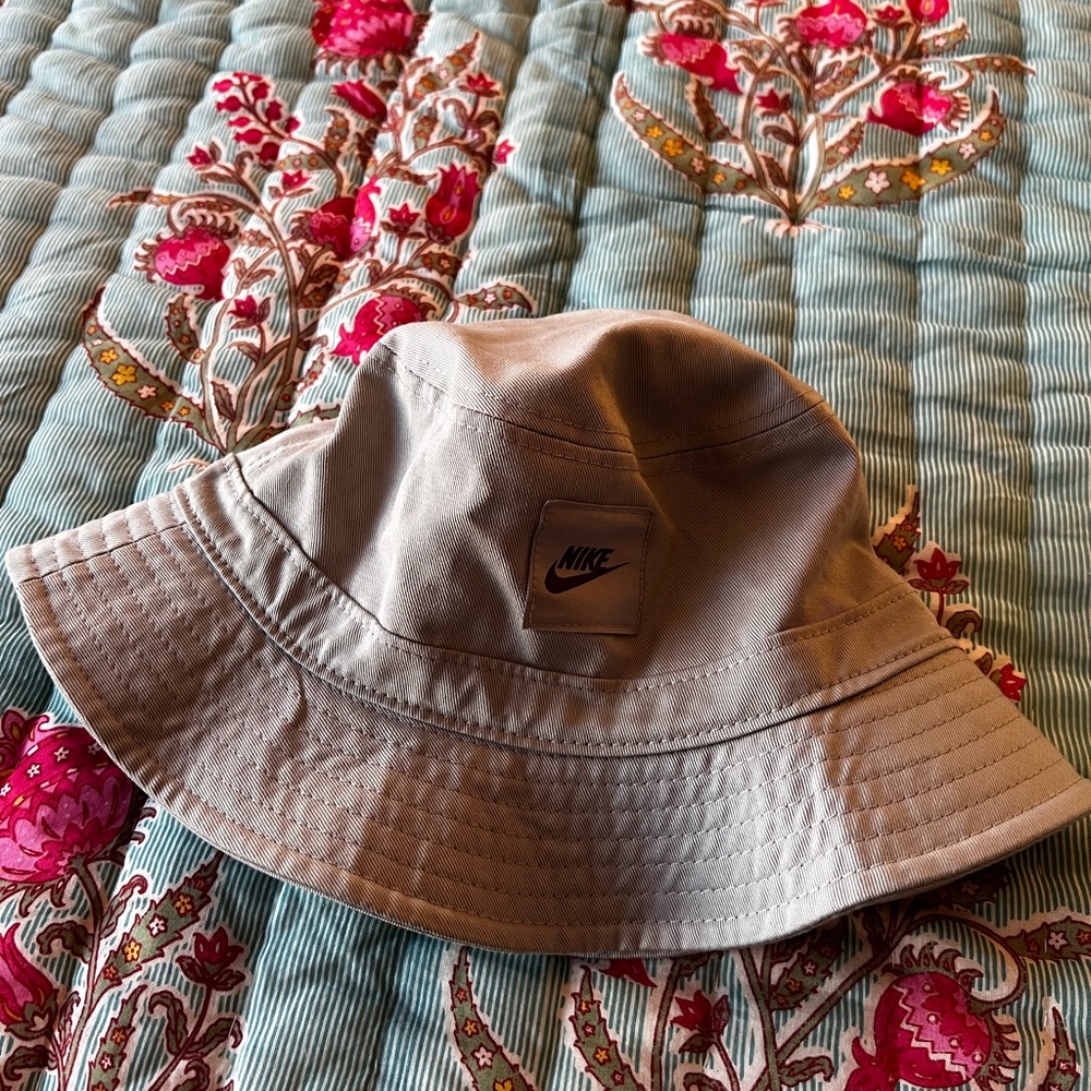 Nike Bucket Hat